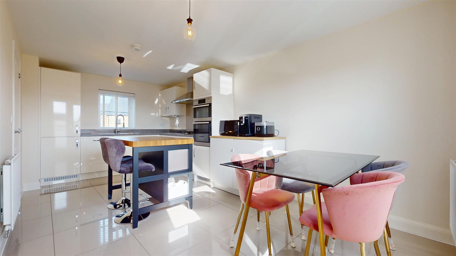 5 bed property in Vanguard Circle, Milton Keynes